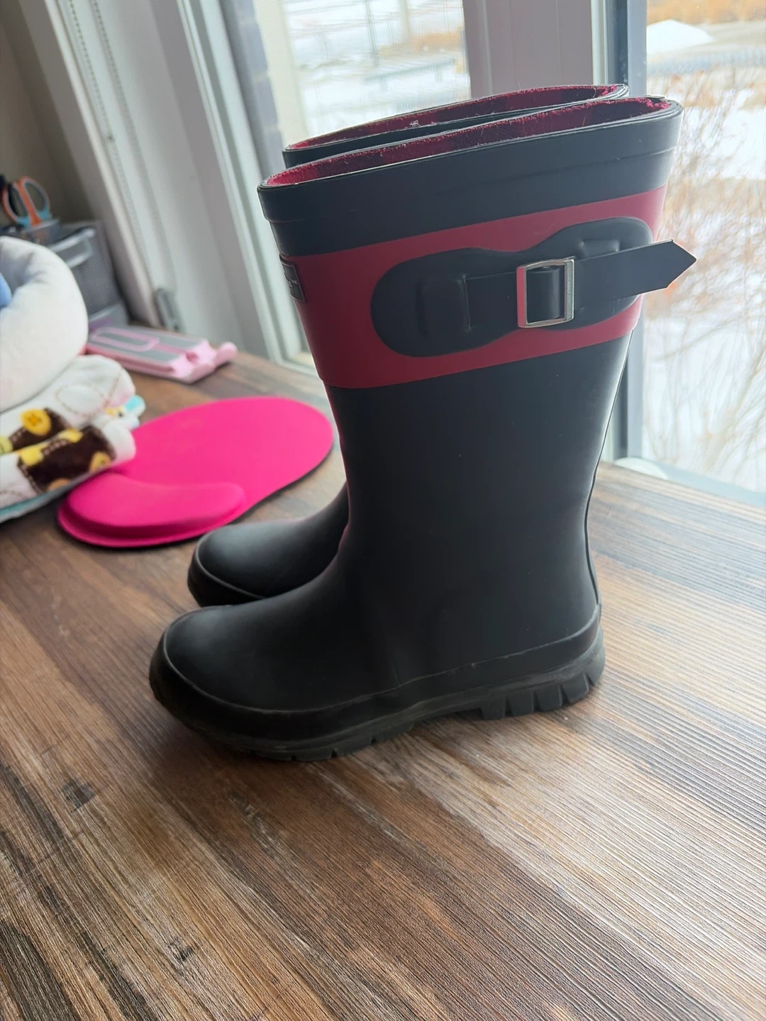 Canadiana Black Rubber Boots Size 5 - photo 2