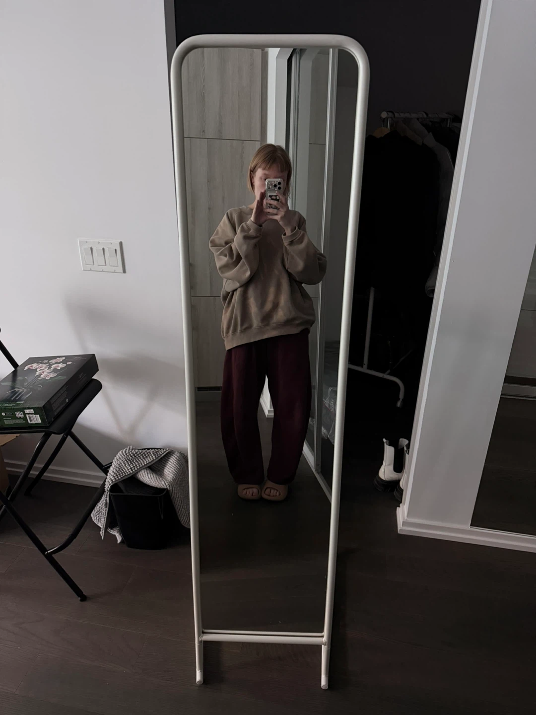 White Full Length Standing Mirror (IKEA KNAPPER)