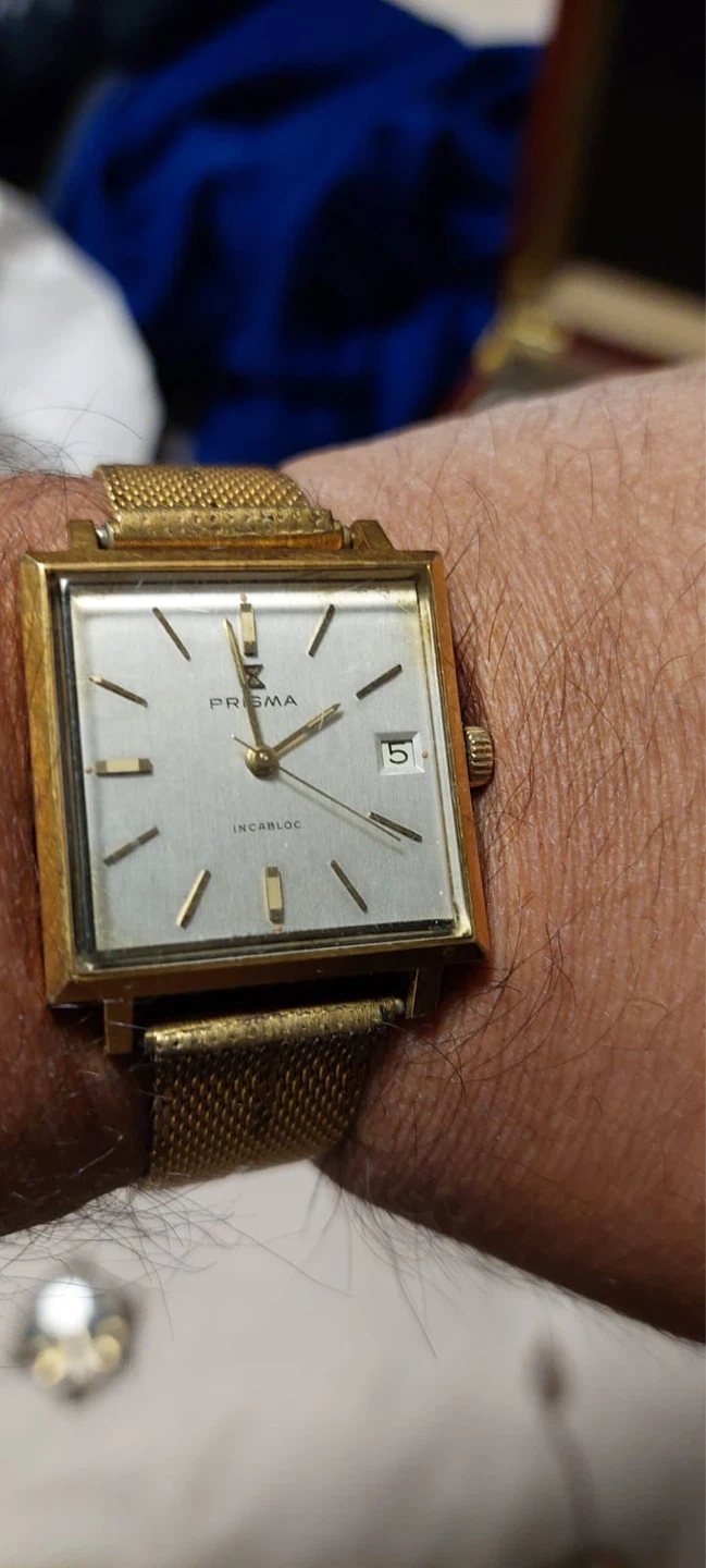 Vintage Prima Gold Tone Mesh Strap Watch
