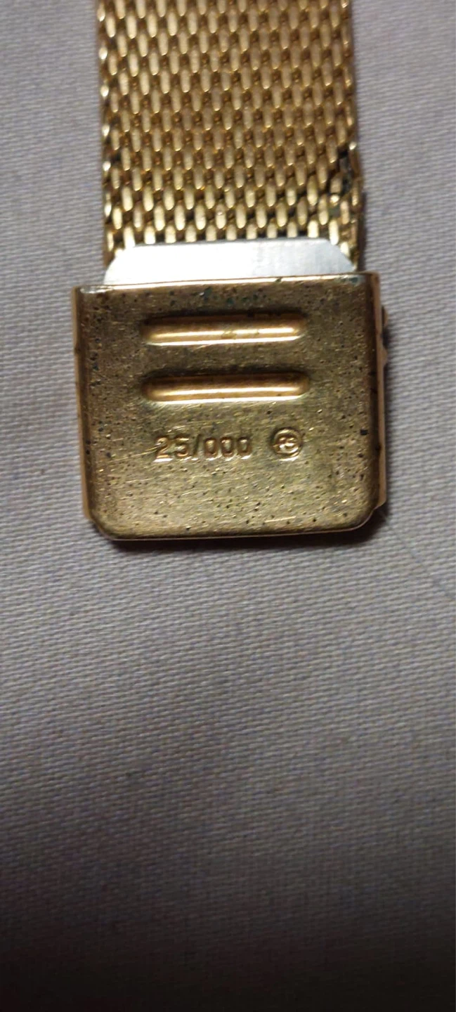 Vintage Prima Gold Tone Mesh Strap Watch - photo 5