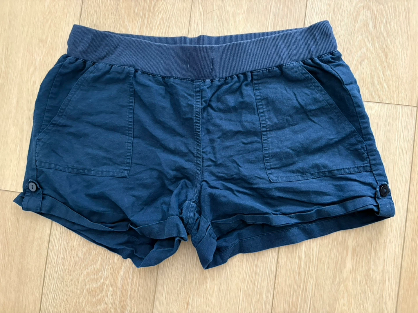 Medium Banana Republic Blue elastic waist summer Shorts Size M