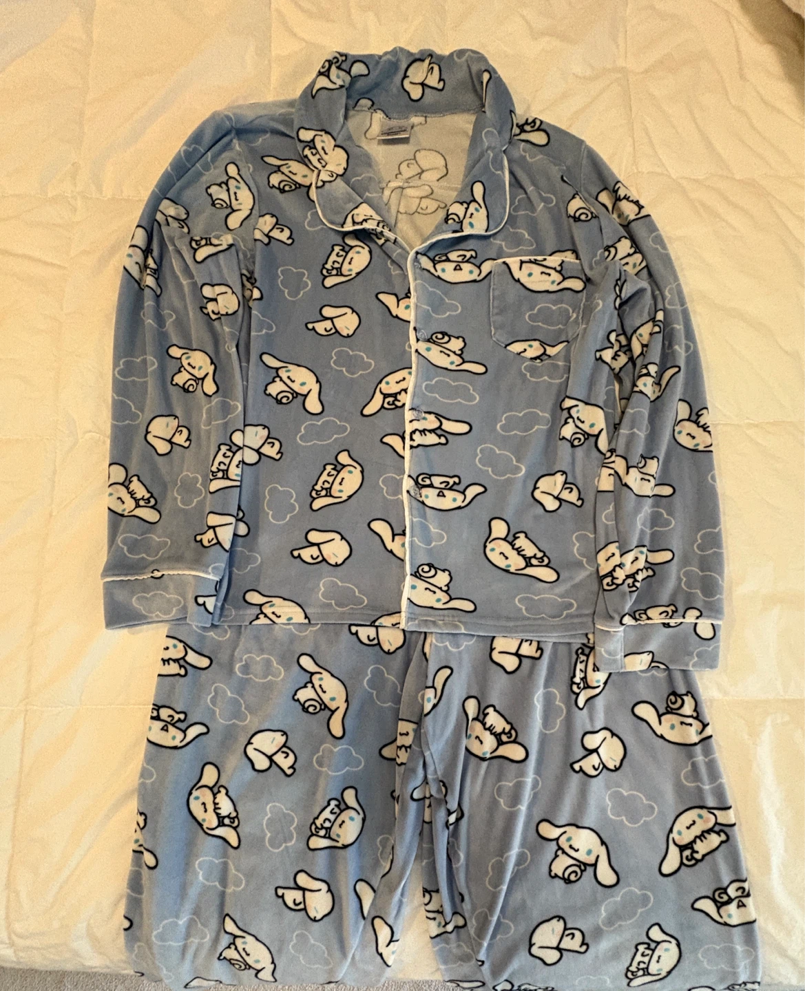Large sized Sanrio Cinnamoroll Pajama Set