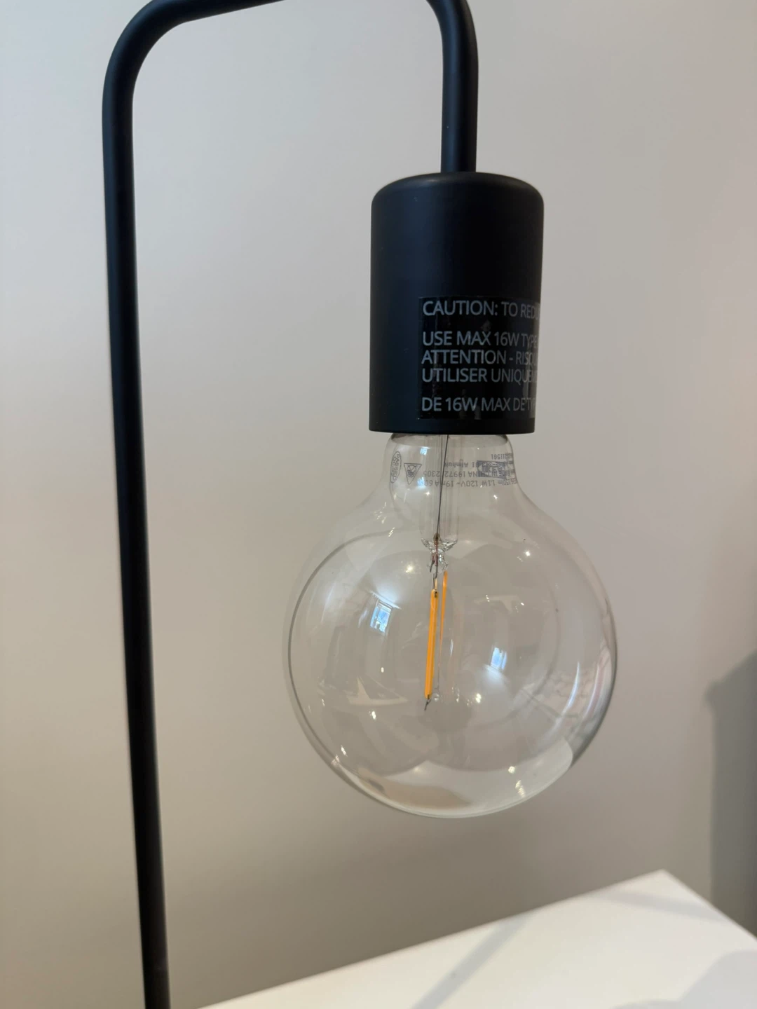 IKEA TVÄRHÄND Table Lamp - Black/Bamboo - photo 4
