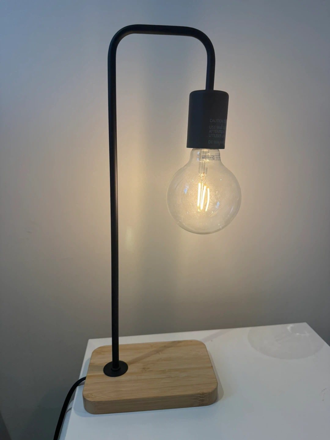 IKEA TVÄRHÄND Table Lamp - Black/Bamboo