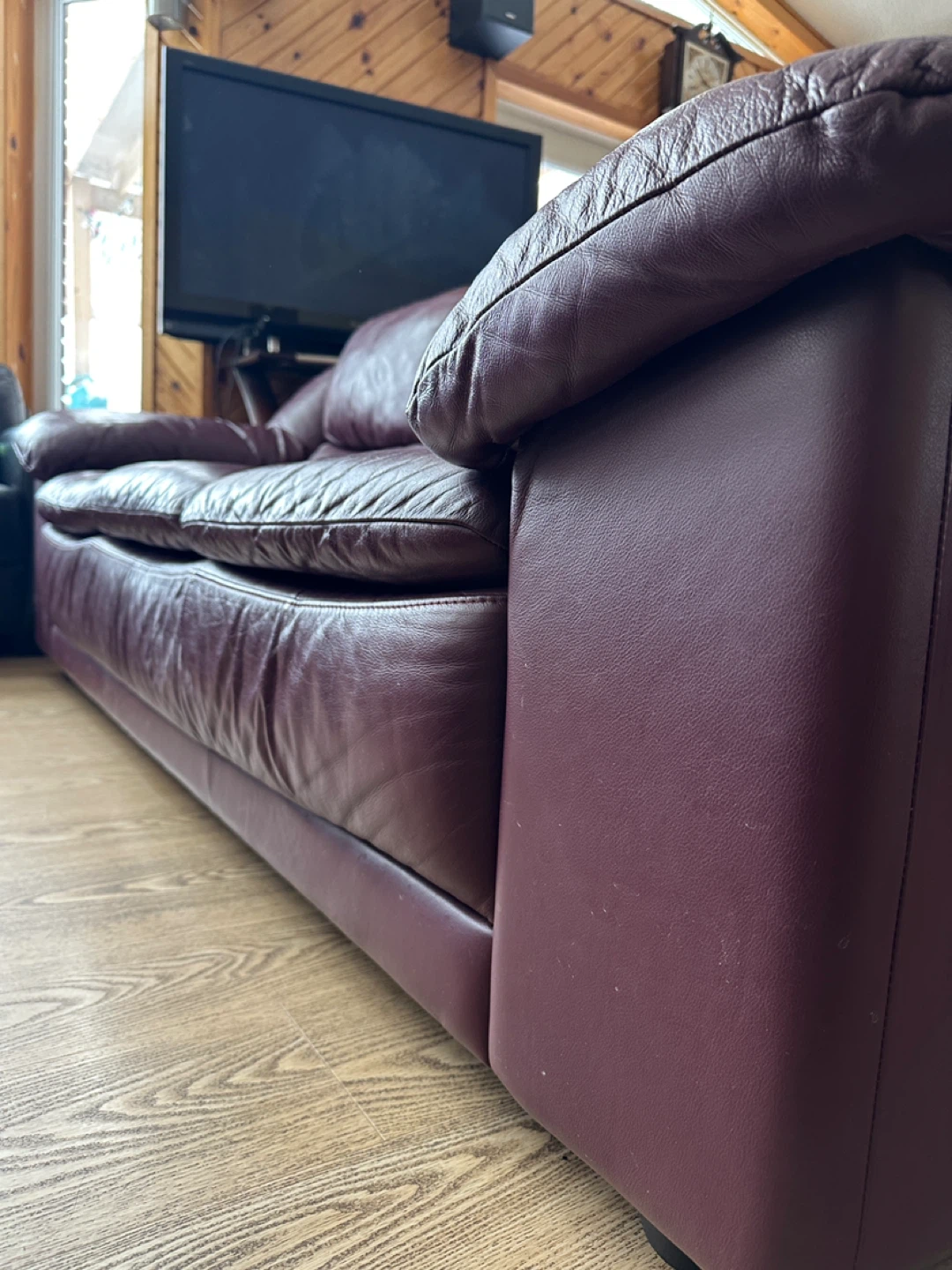 Beautiful Burgundy Wine Red Genuine Leather Sofa (CAN DELIVER) - photo 3