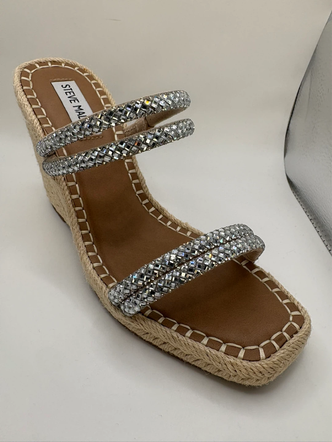 Size 7.5 - NEW! Steve Madden Wedge Sandals Embellished Straps - photo 4