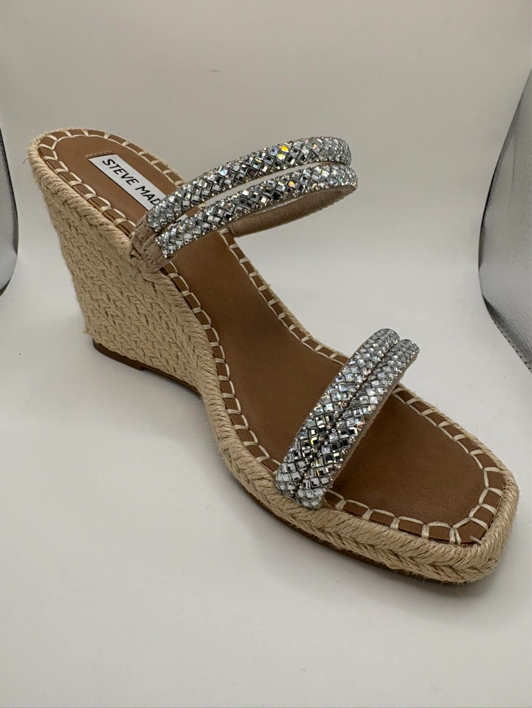 Size 7.5 - NEW! Steve Madden Wedge Sandals Embellished Straps - photo 3