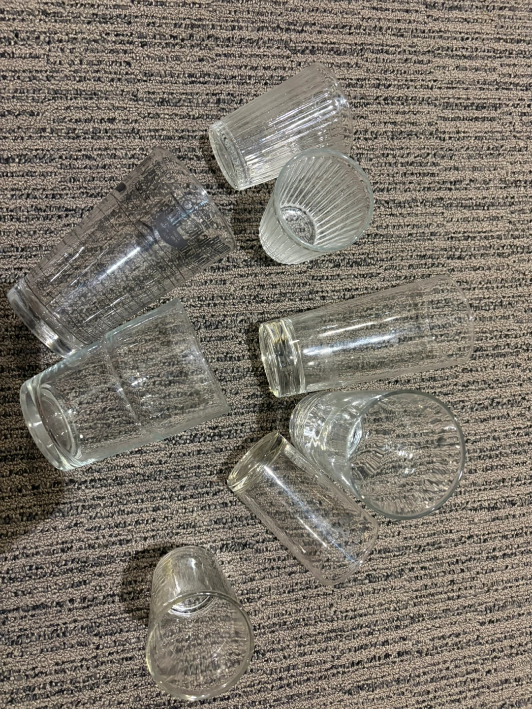 Set of 8 Clear Glass Drinking Glasses - photo 2