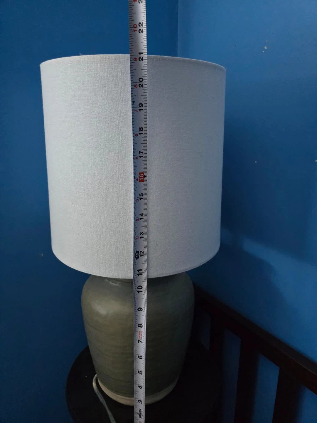 Modern Ceramic Table Lamp –  New in box - photo 3