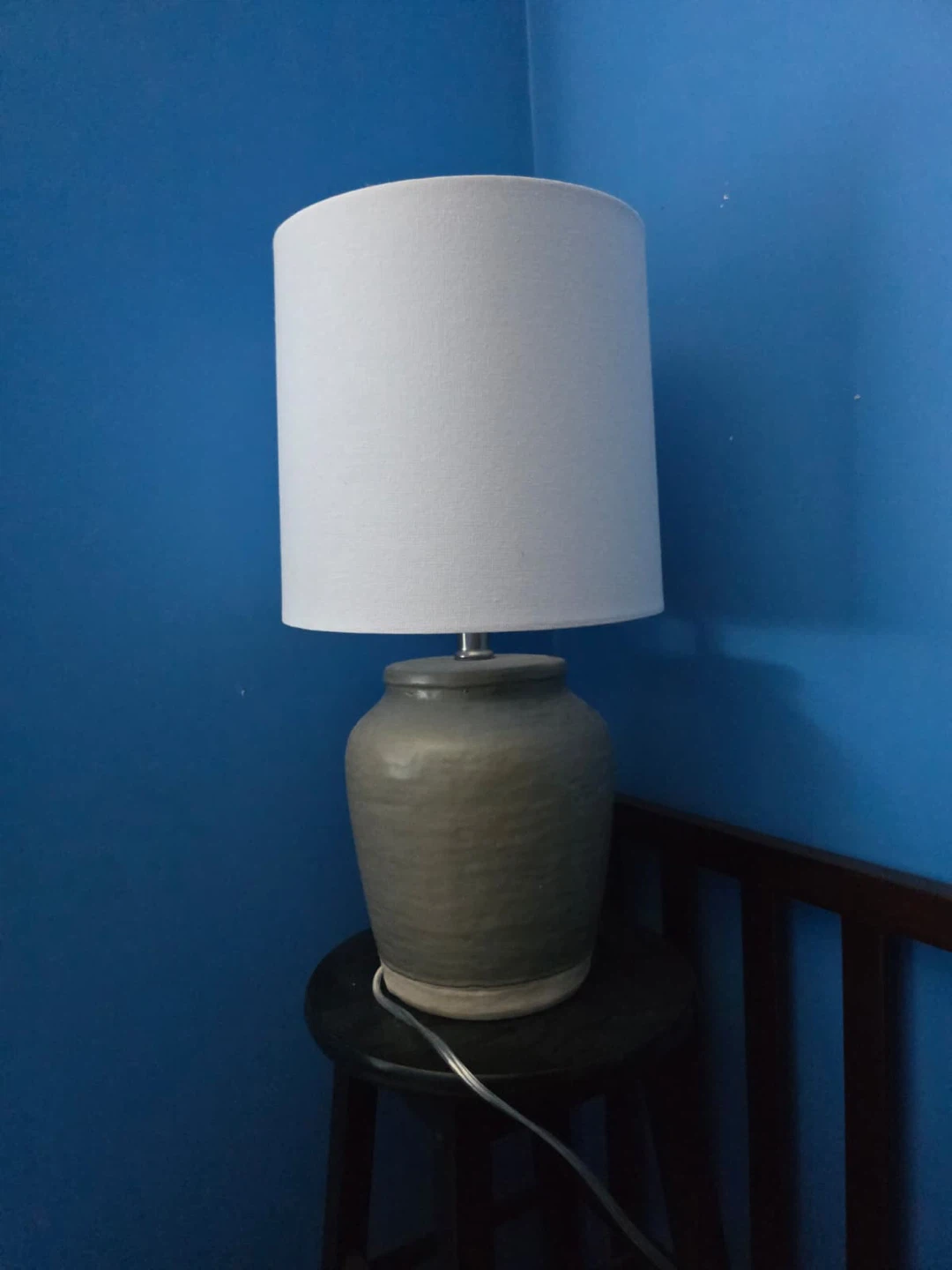 Modern Ceramic Table Lamp –  New in box - photo 4
