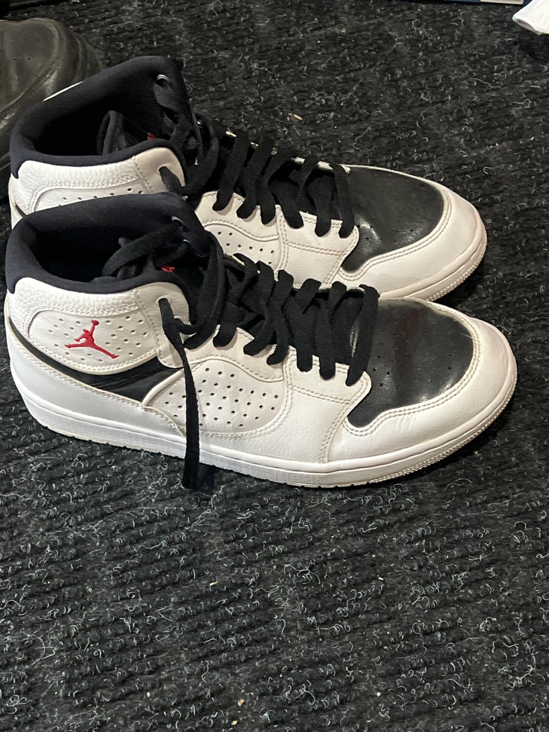 Air Jordan 1 Mid White Black Red Sneakers - photo 2