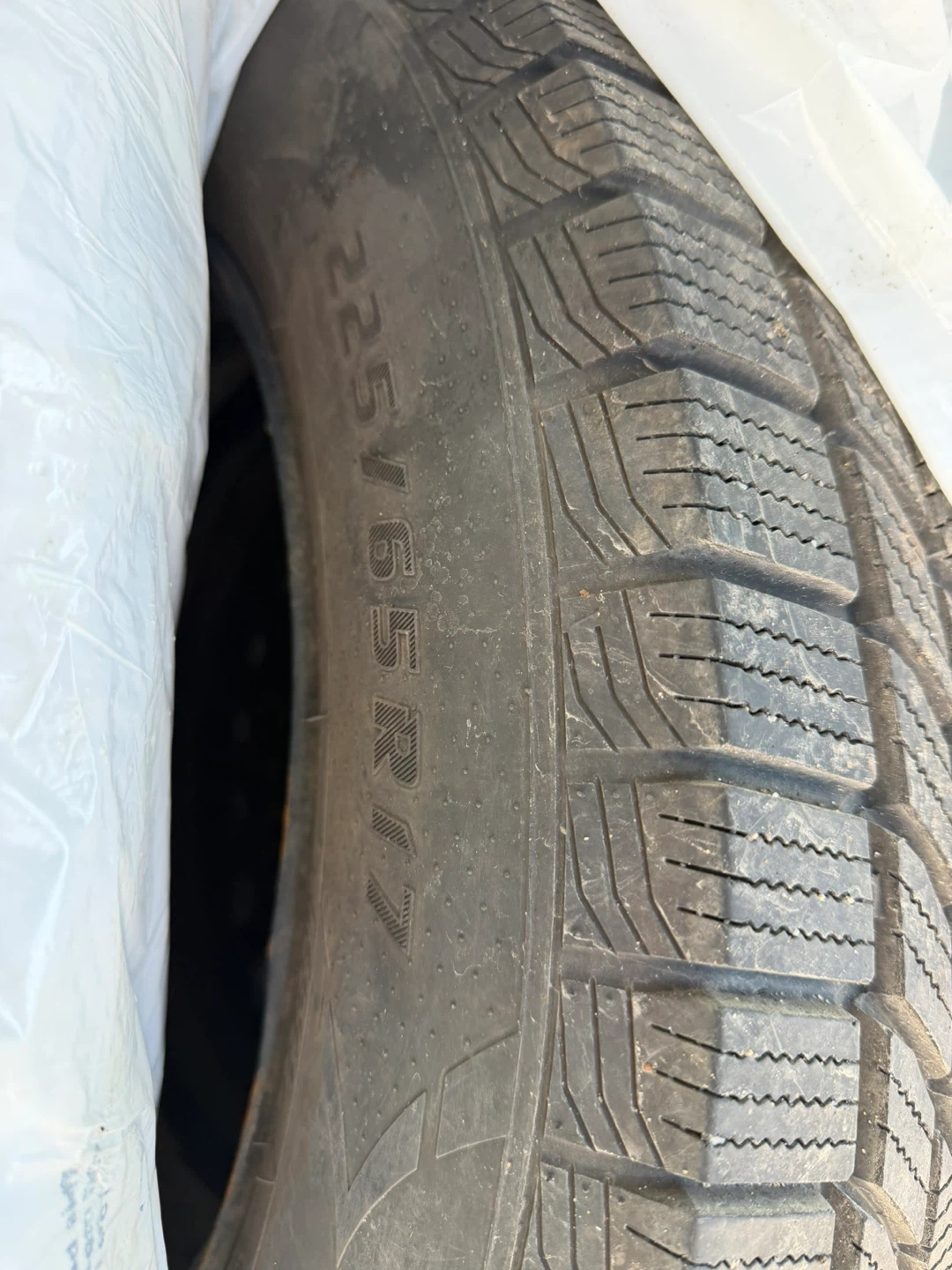 Set of 4 winter tires with rim