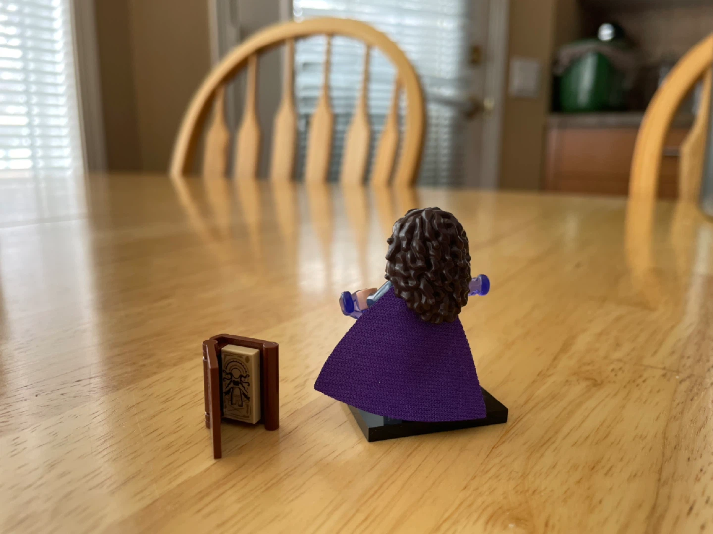 Agatha Lego Minifigure - photo 3