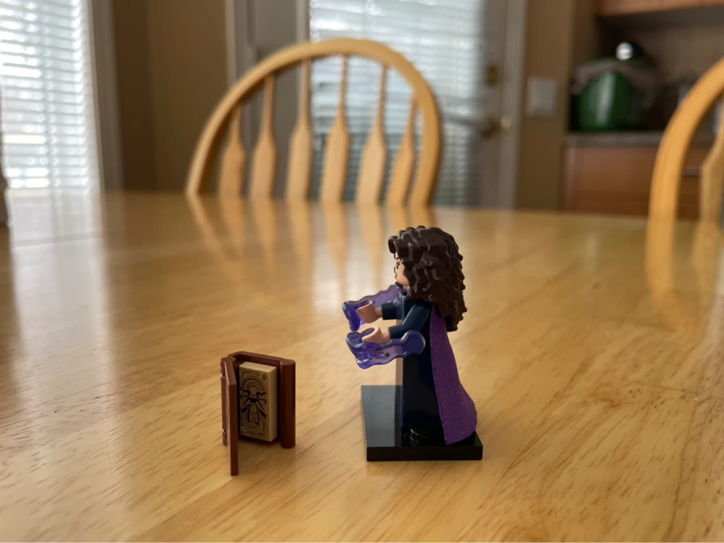 Agatha Lego Minifigure - photo 2