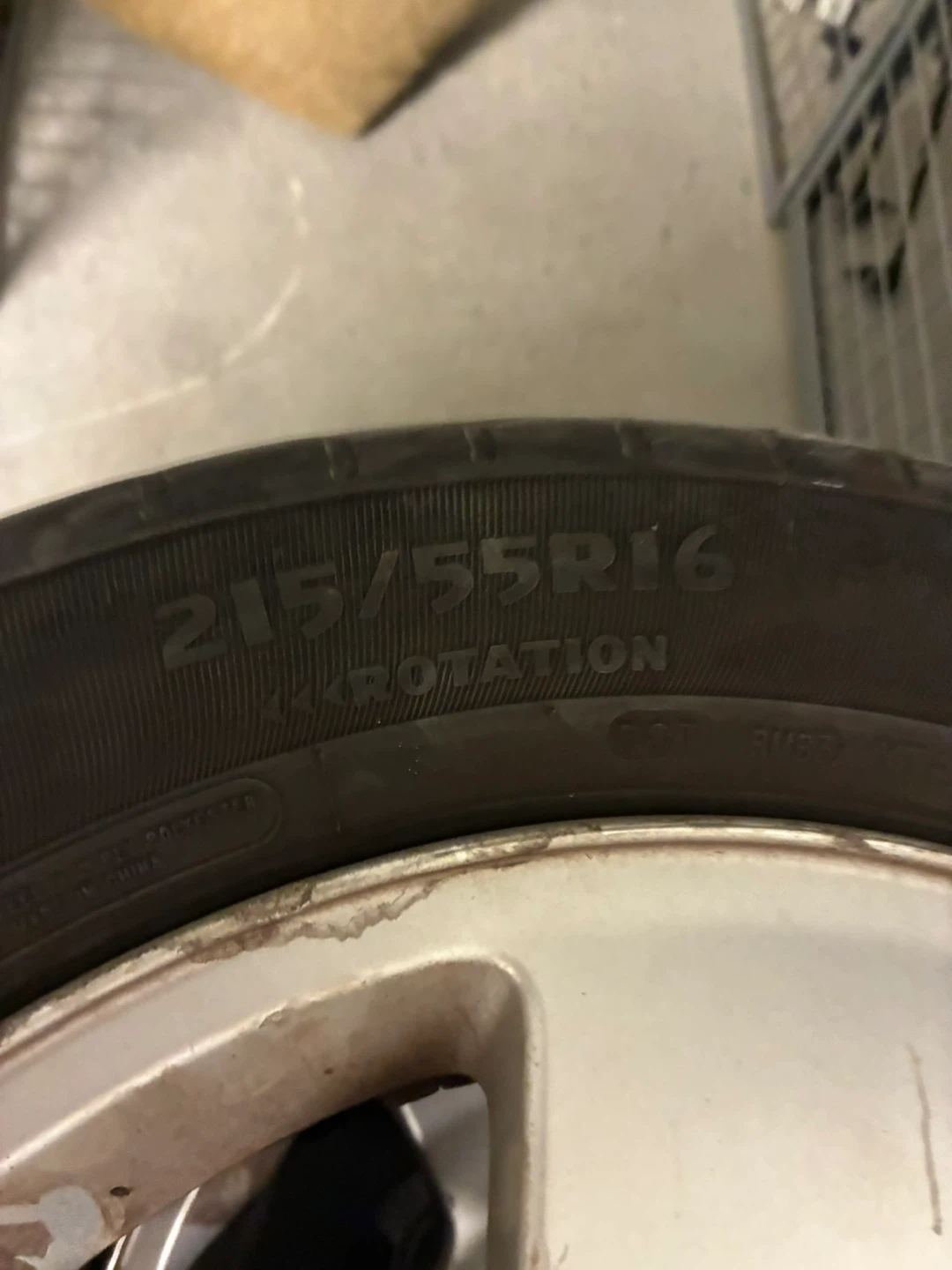 4x Winter Tires with Rims - 215/55R16 - photo 2