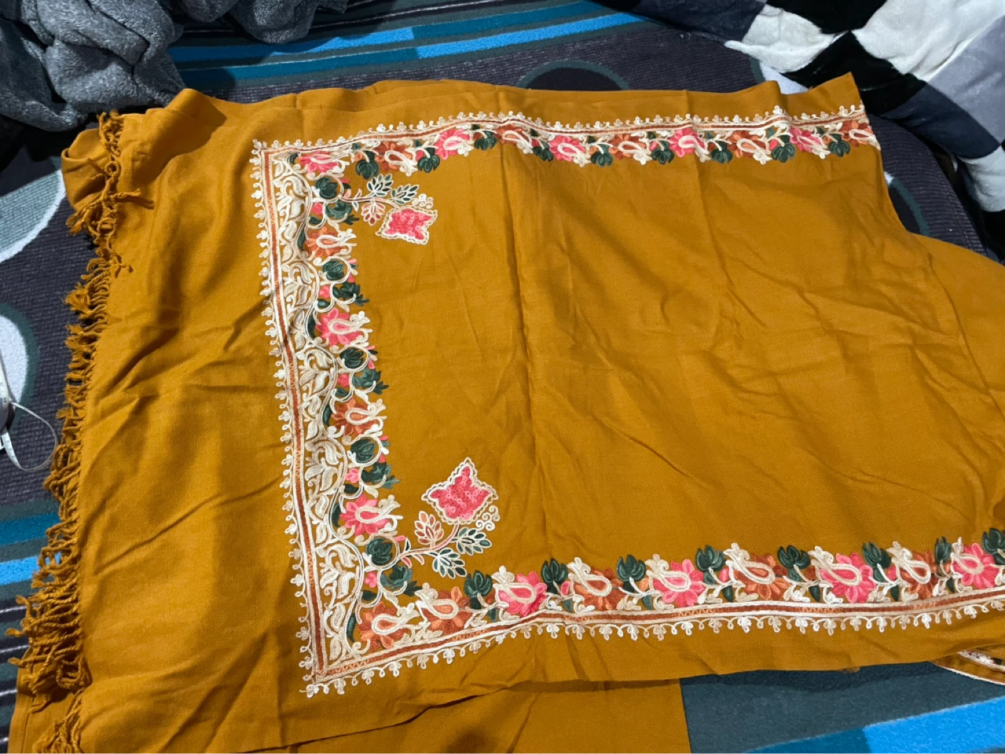Mustard color Kashmiri style suit L size - photo 4