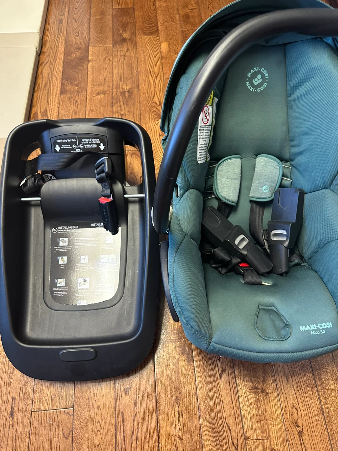 Maxi-Cosi Mica 30 Car Seat with Base - photo 2