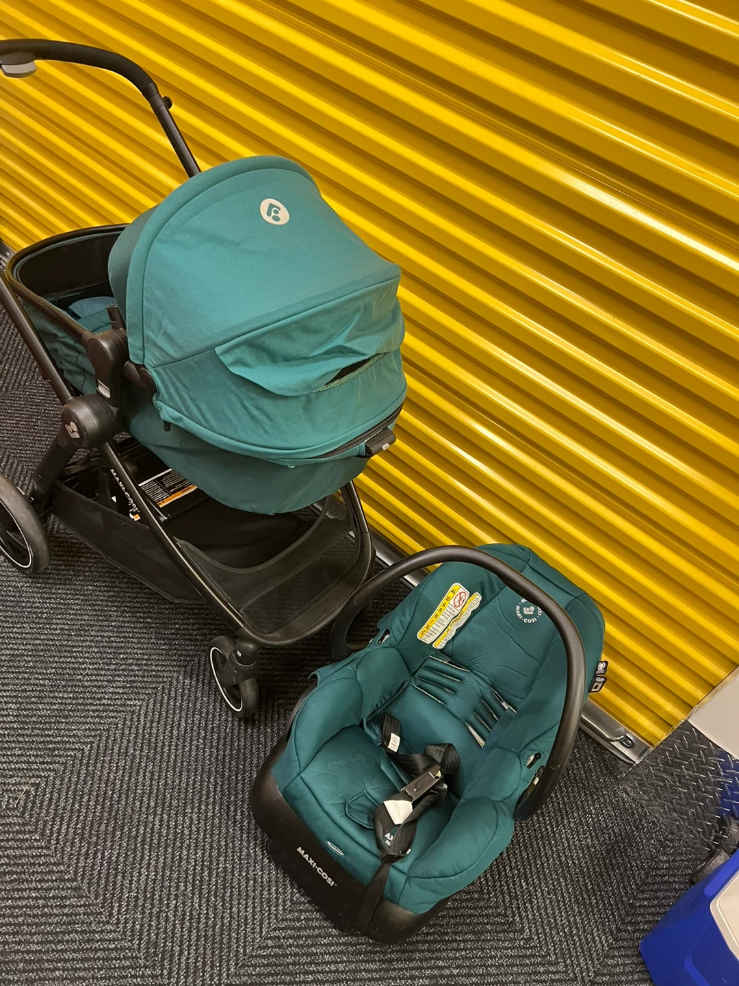 Maxi-Cosi Stroller Travel System with Infant Car Seat - Teal