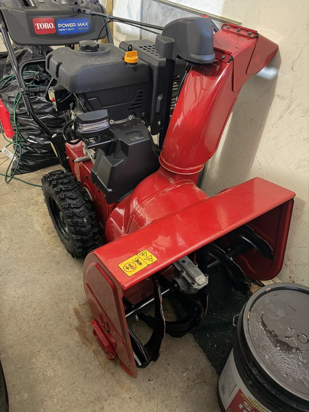 Toro Power Max 828 OAE Snow Blower - photo 2