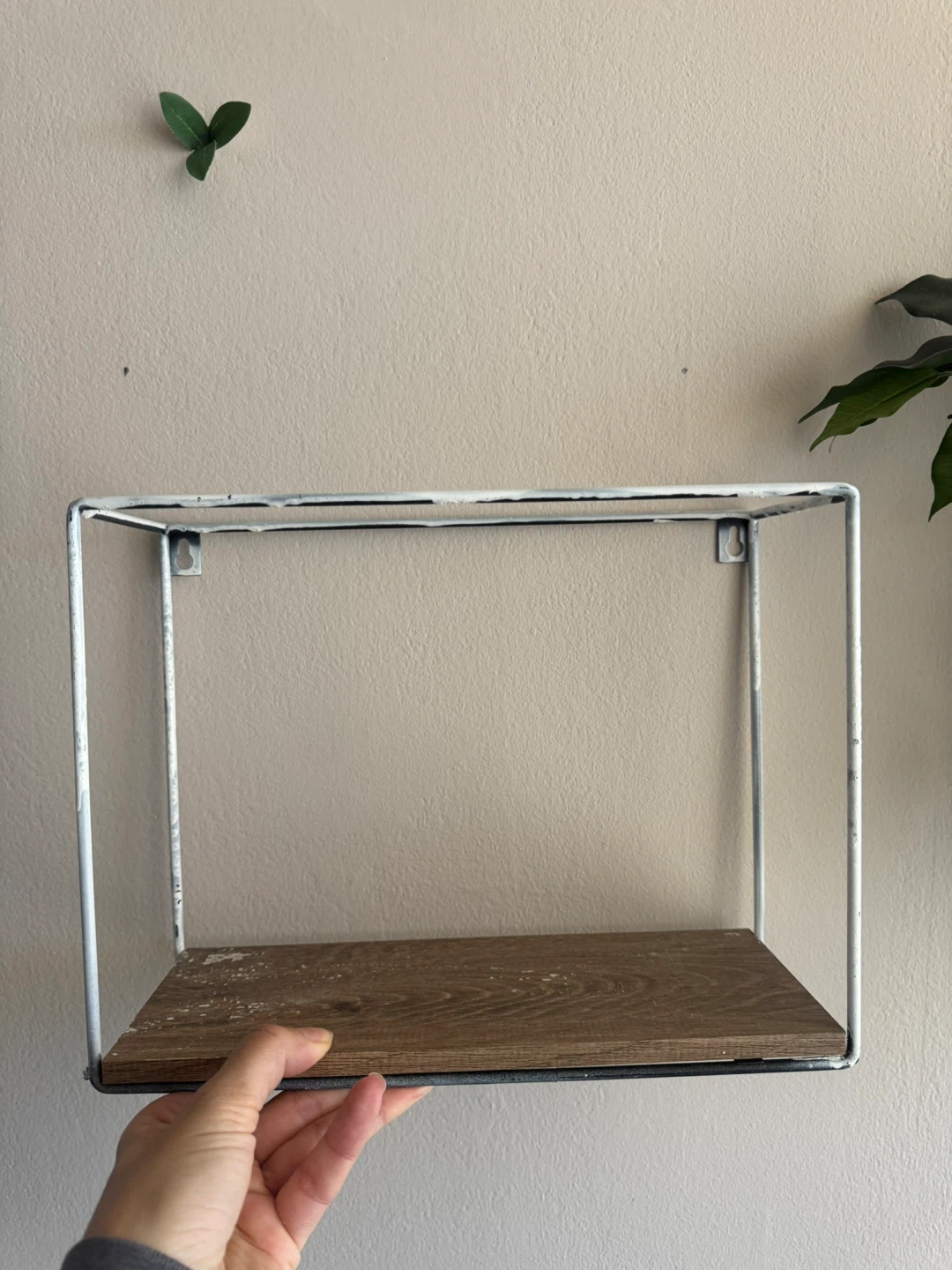 White Metal Floating Shelf with Wood Plank - photo 2