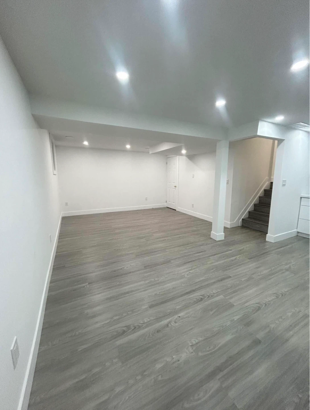 Renovated 3 Bedroom Bungalow - photo 2