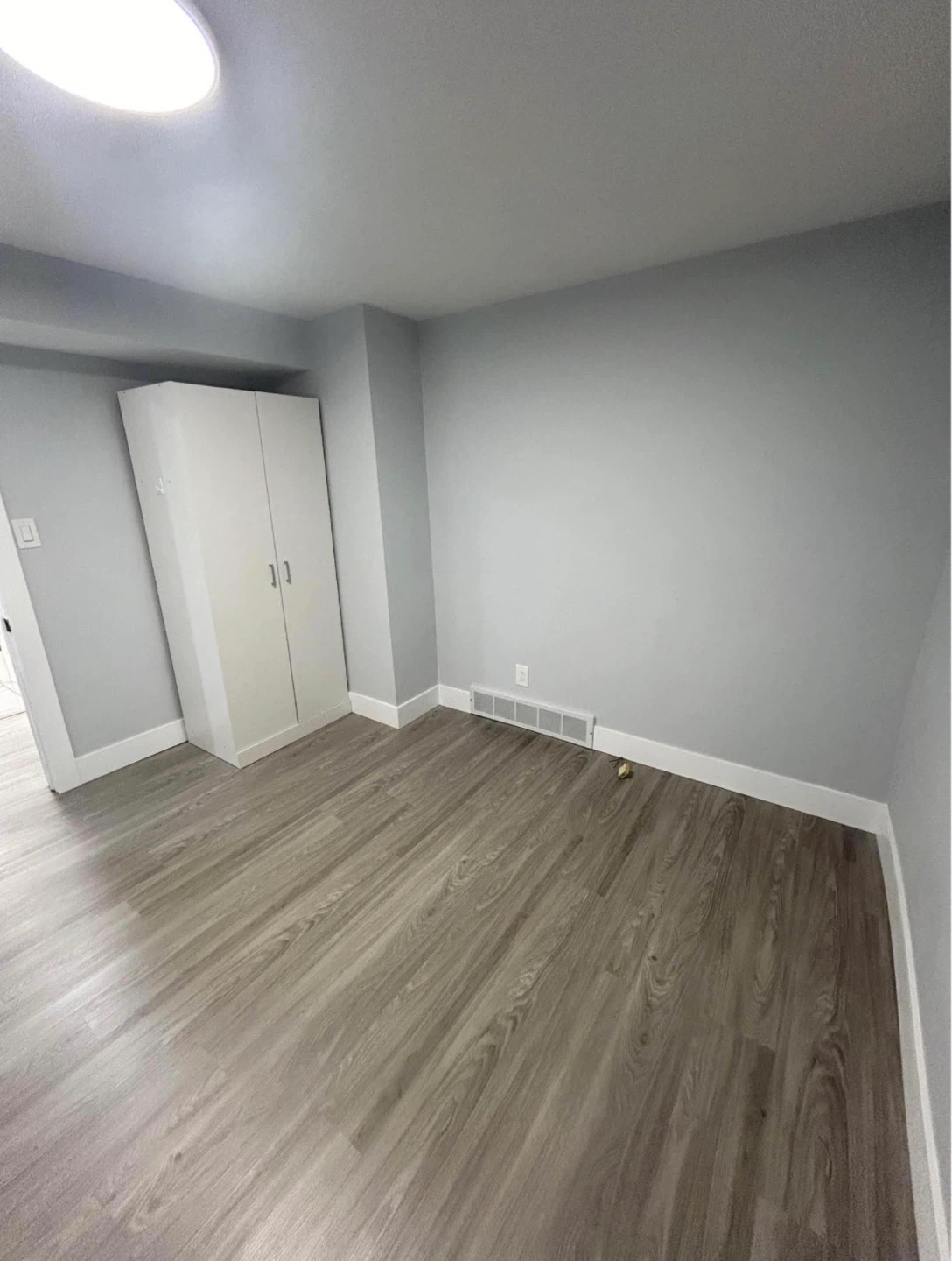 Renovated 3 Bedroom Bungalow - photo 5