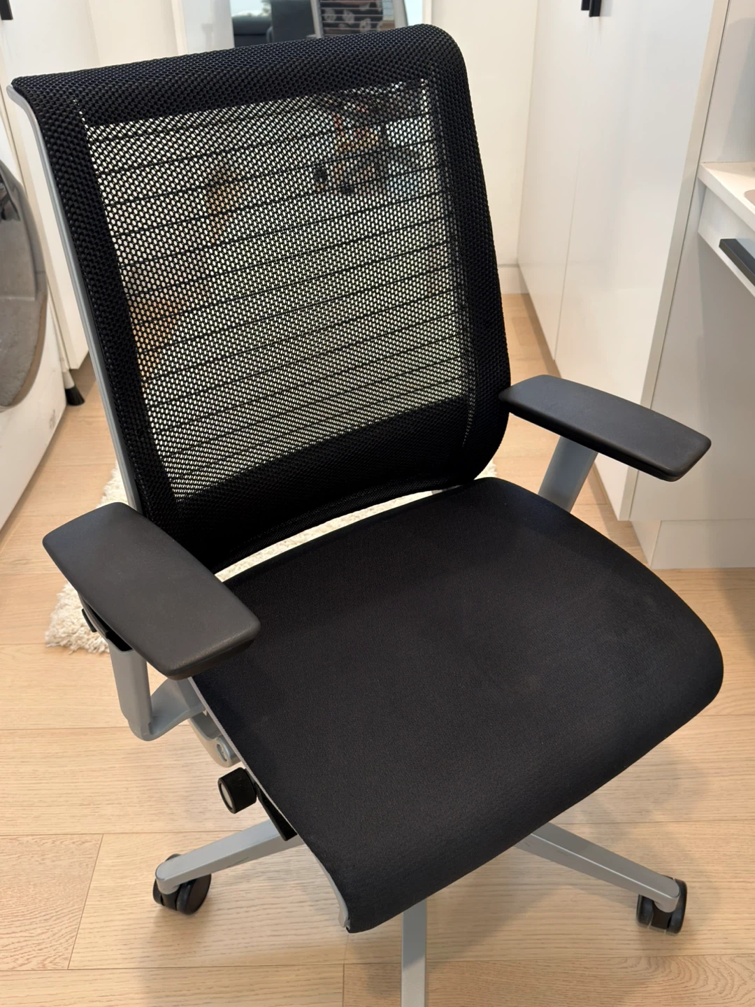 Black Ergonomic Mesh Office Chair