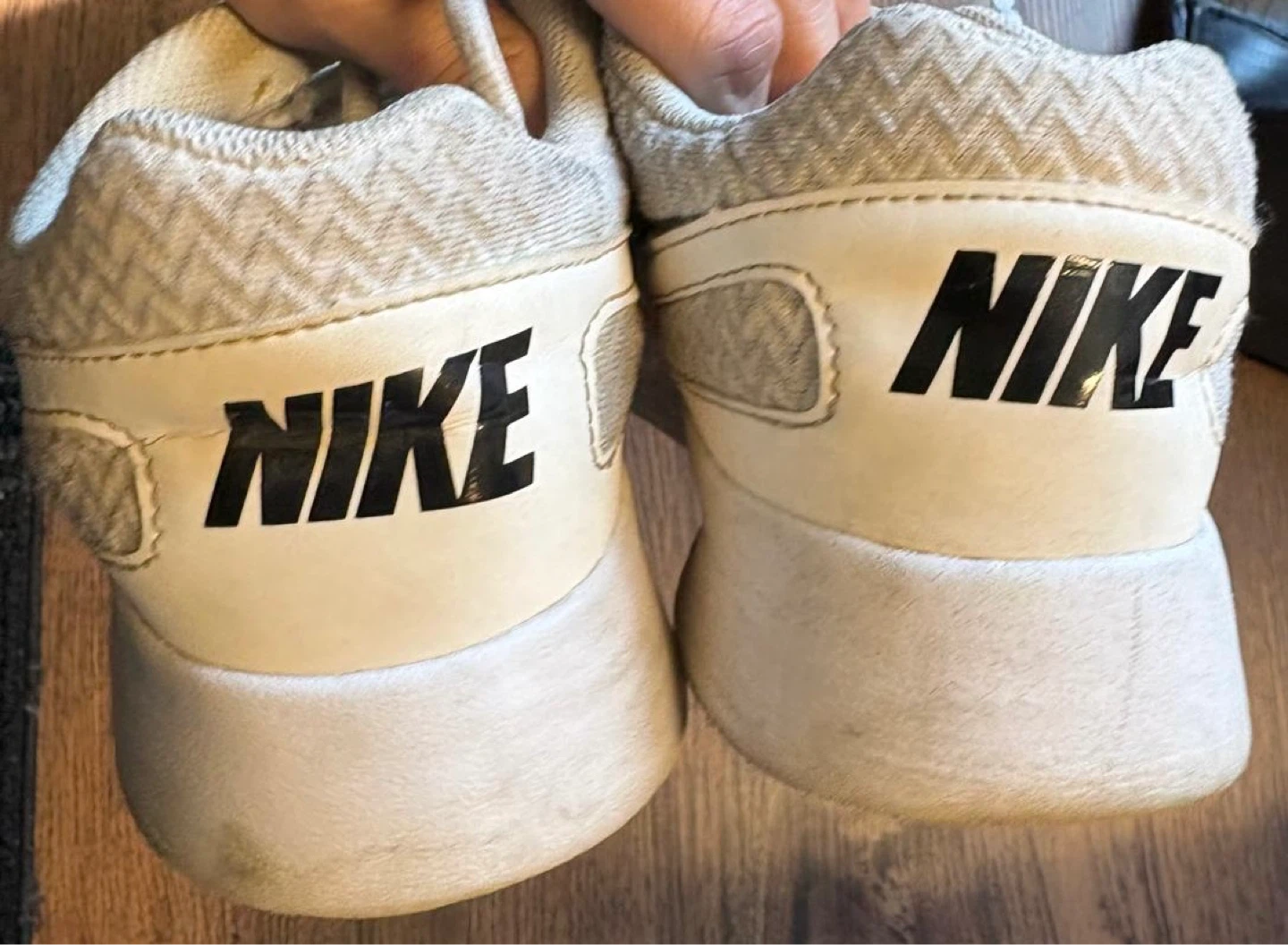 Nike Girl Running Shoes Size 8.5 White - photo 3