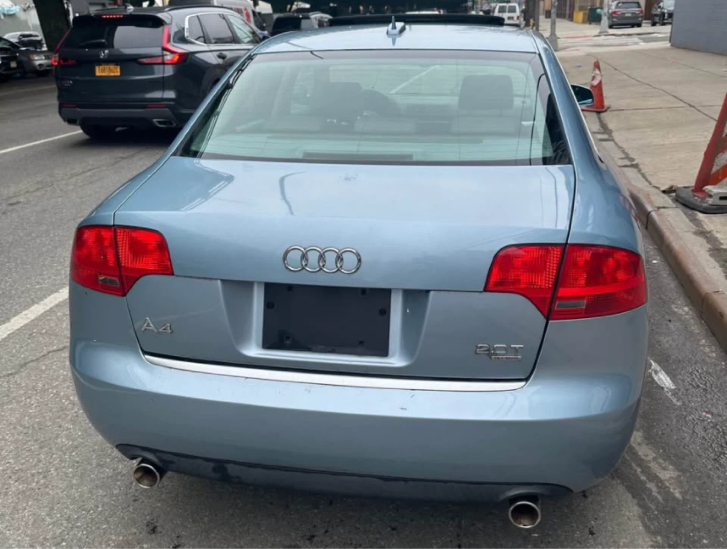 Audi A4 2.0T Sedan 6spd Manual - photo 3