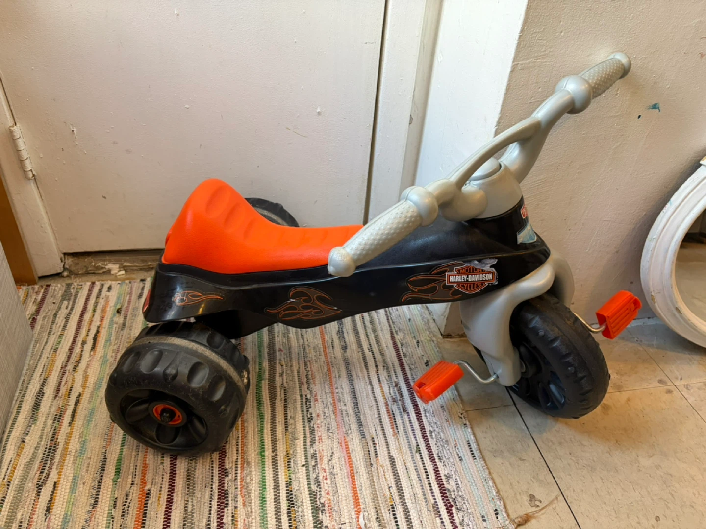 Fisher-Price Toddler Tricycle Harley-Davidson Tough Trike - photo 2
