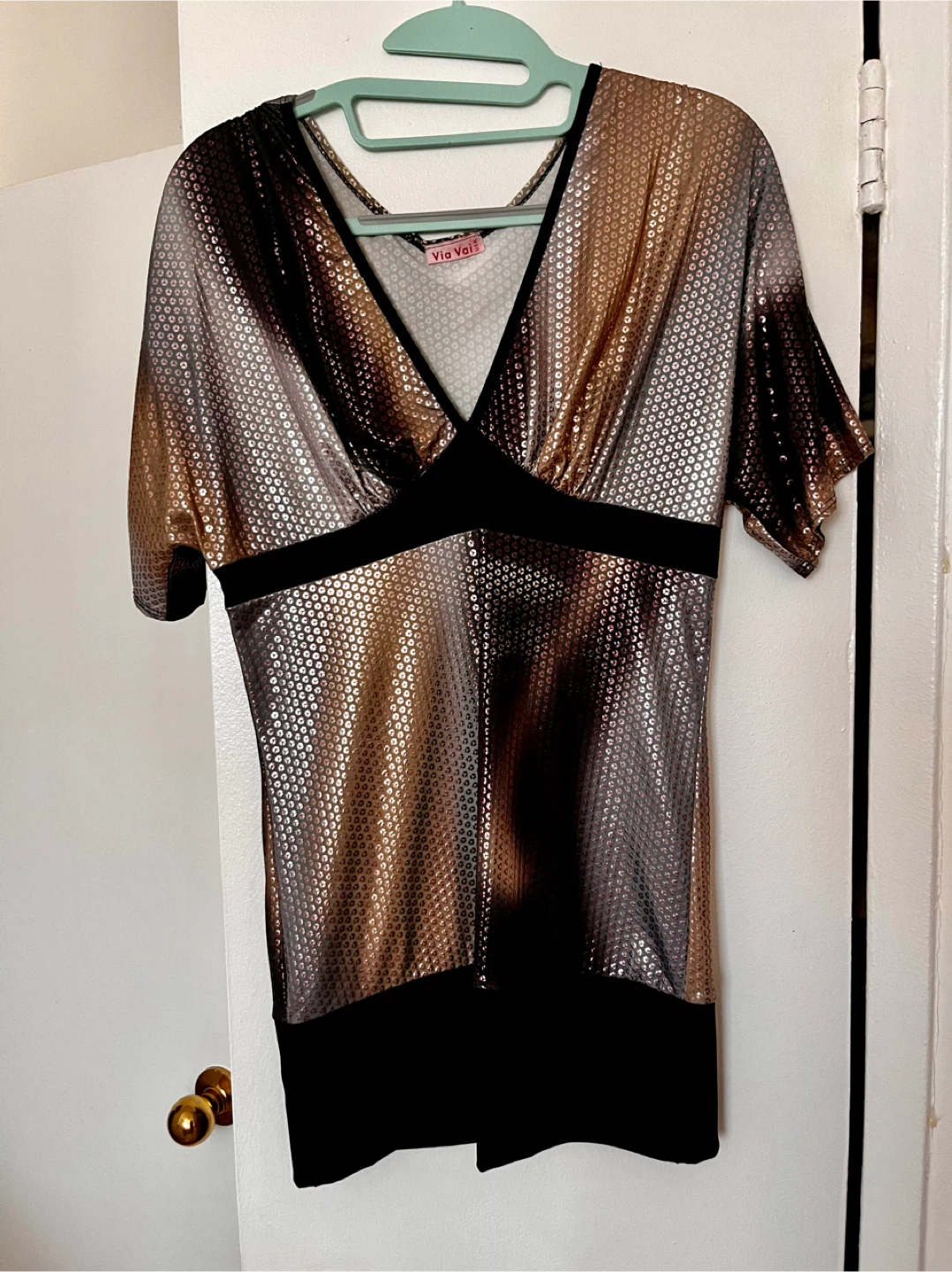 Via Val V-Neck Glitter Top size S/M