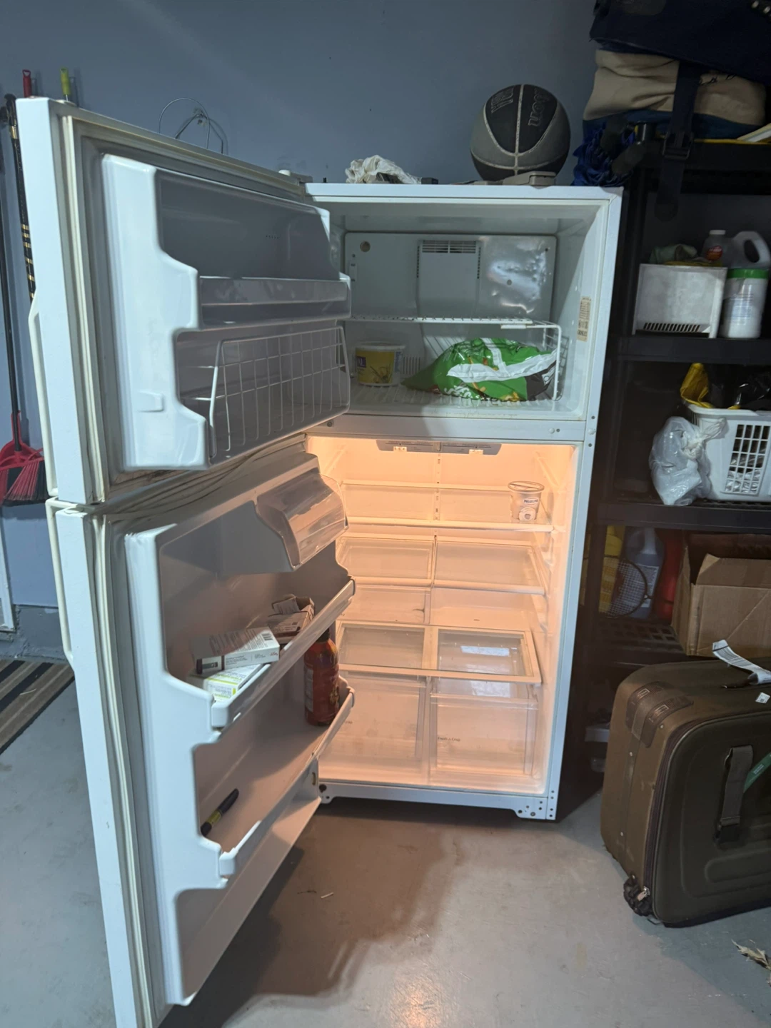 White Top Freezer Refrigerator - photo 2