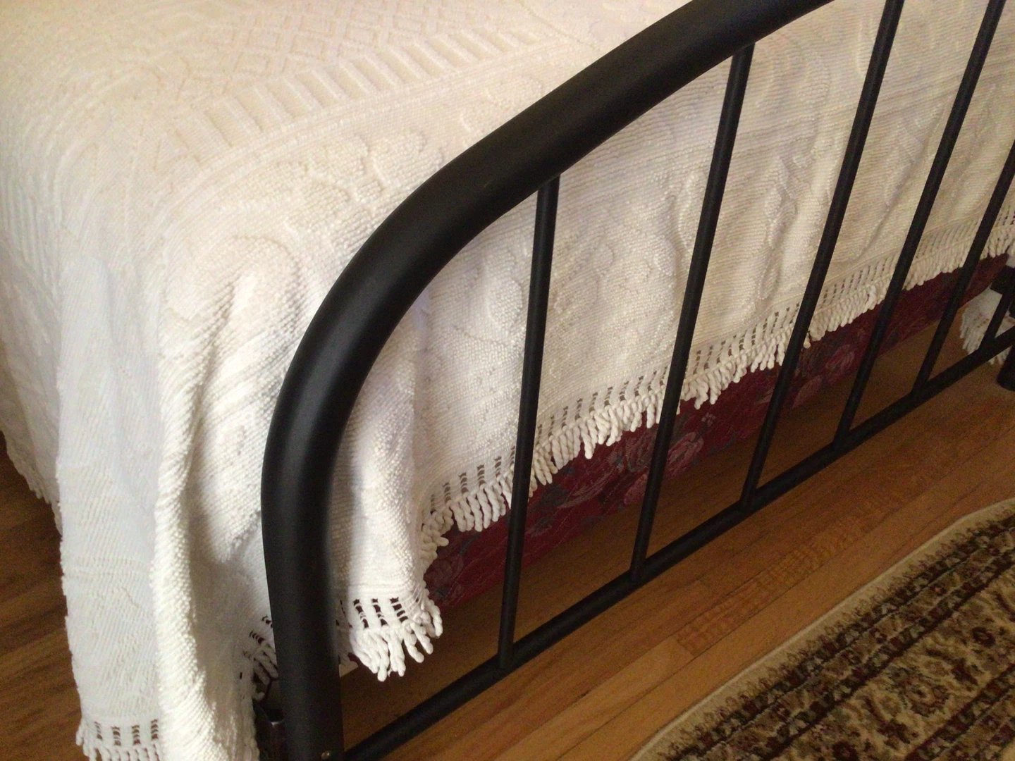 White Chenille Bedspread - photo 4