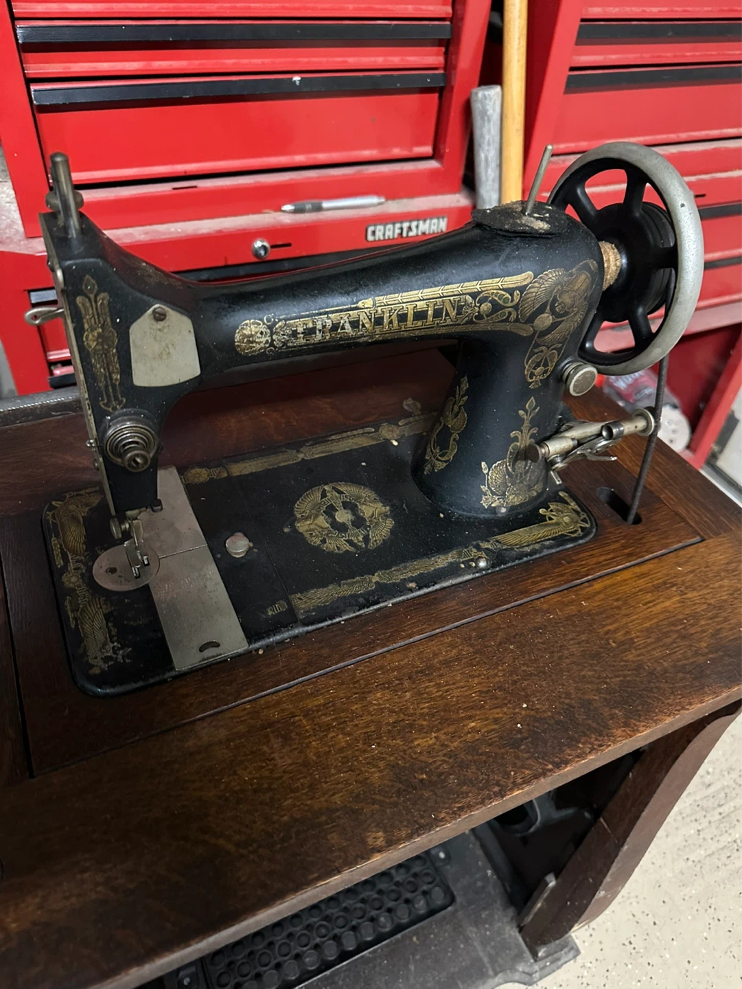Antique Franklin Sewing Machine with Cabinet - photo 2