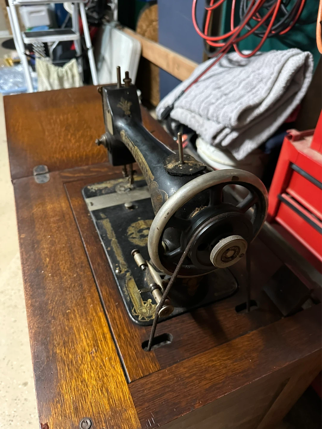 Antique Franklin Sewing Machine with Cabinet - photo 3