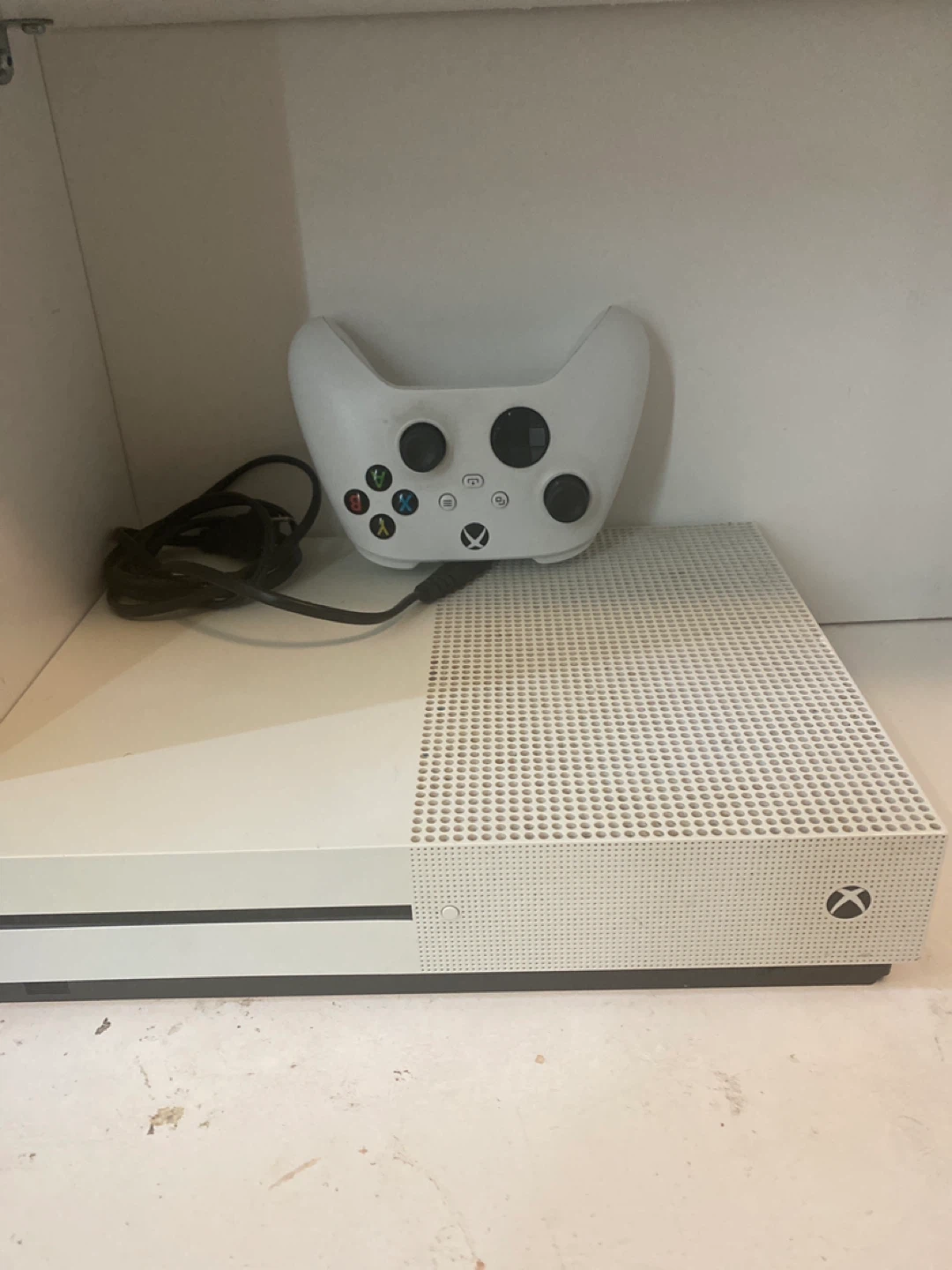 White Xbox One S Gaming Console with Controller