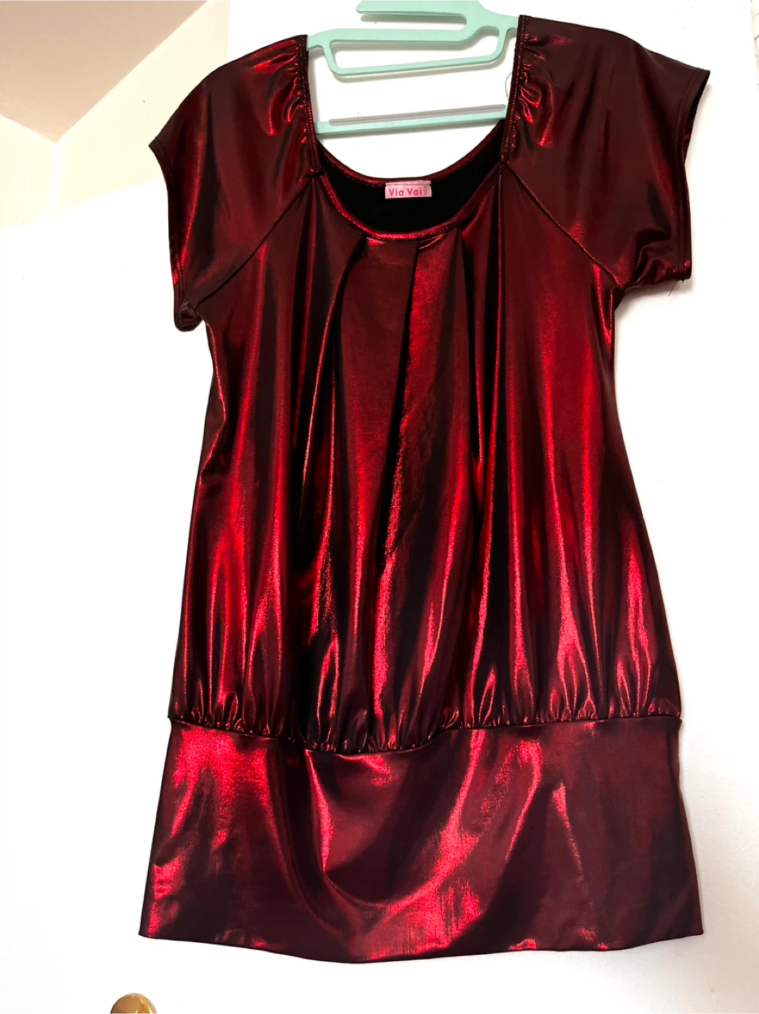 Shiny dark red top Size S/M - photo 4