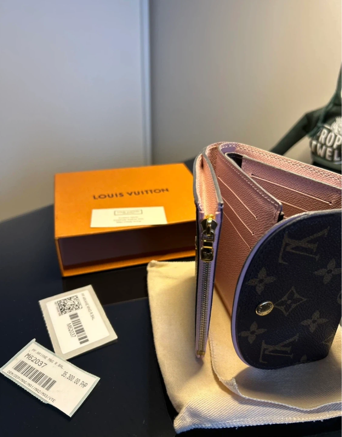 Louis Vuitton Monogram Small Wallet Pink Interior - photo 2