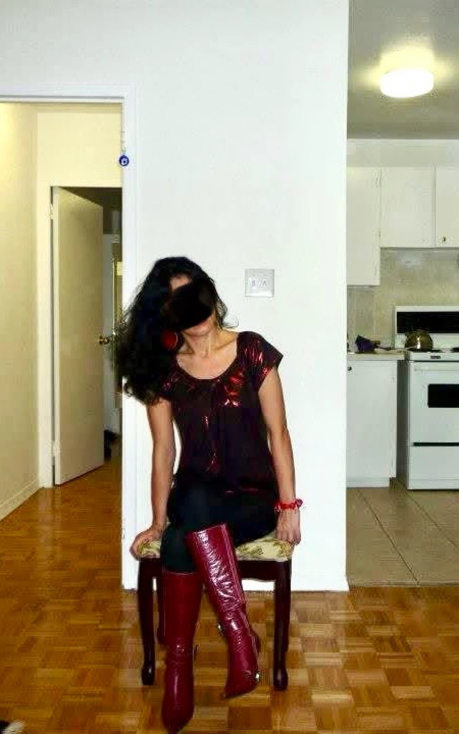 Shiny dark red top Size S/M
