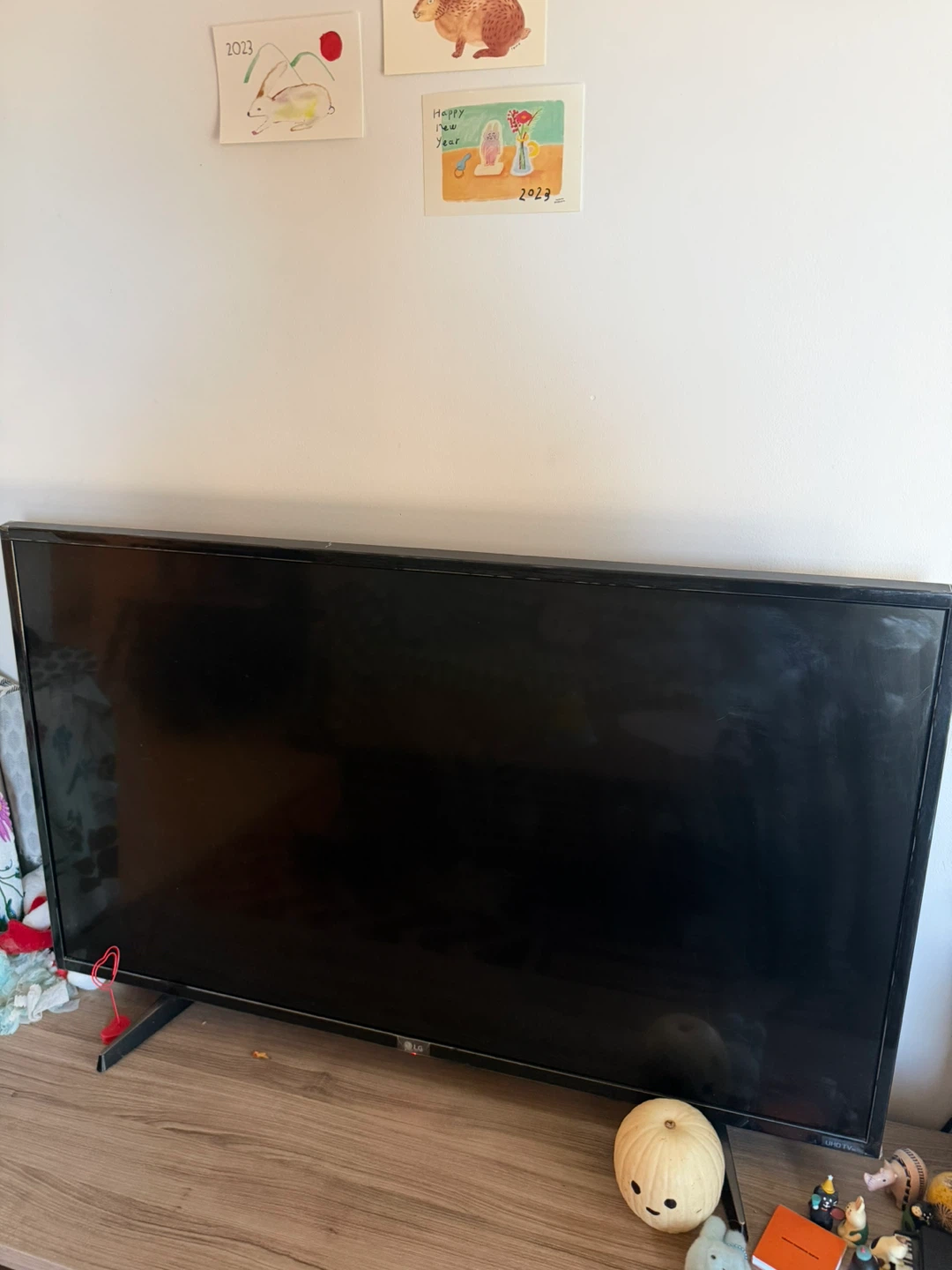 LG Smart TV 43” UH6100 4K UHD with Chrome cast - photo 2