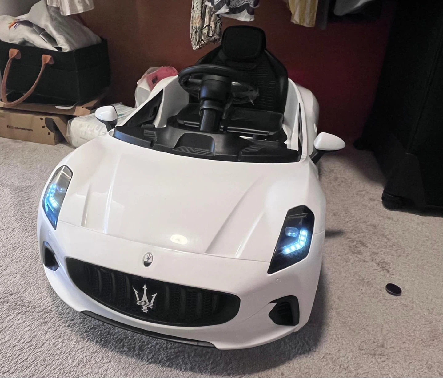 White Maserati GranTurismo Ride-On Toy Car - photo 2
