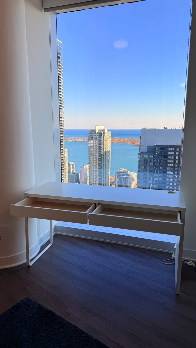 🚨MOVE OUT SALE!!‼️White Desk w/ Drawers - photo 2