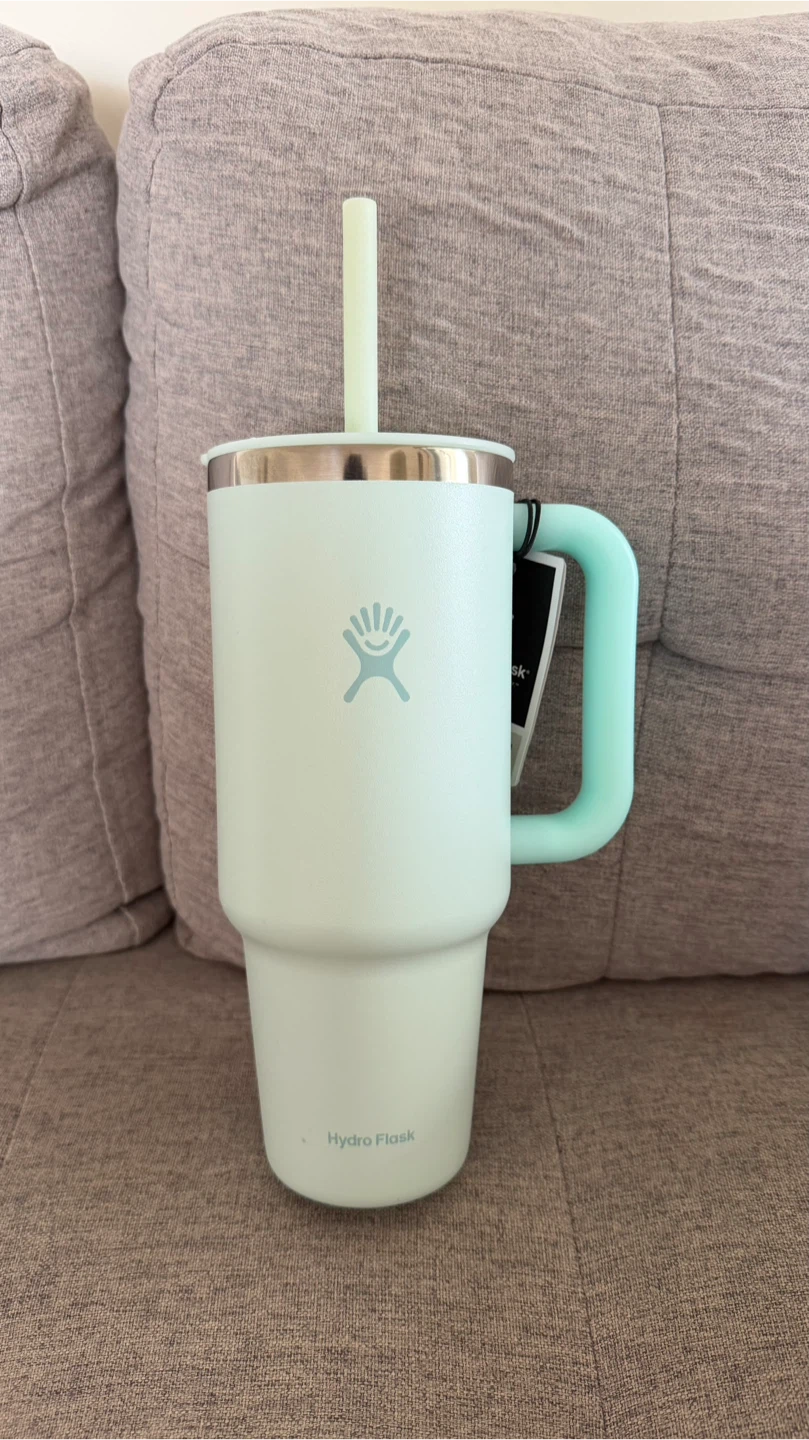 Hydro Flask 40oz Tumbler with Handle and Straw Lid - Light Green