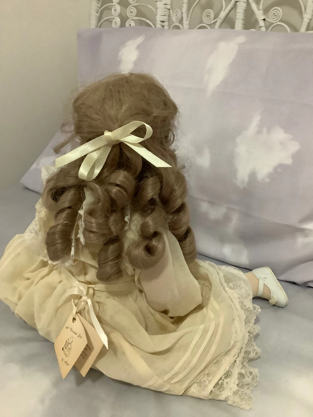 Vintage Porcelain Doll in Lace Dress made in California 1980s - photo 4