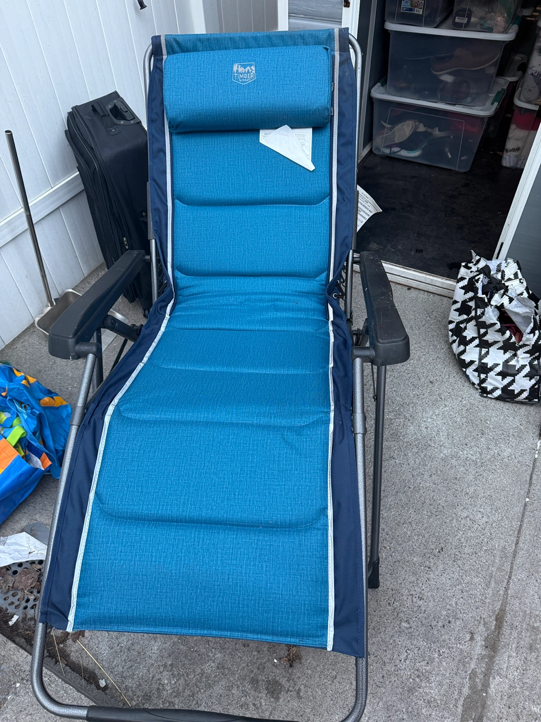 Coleman Reclining Camp Chair Set of 2 with Side Table - photo 4