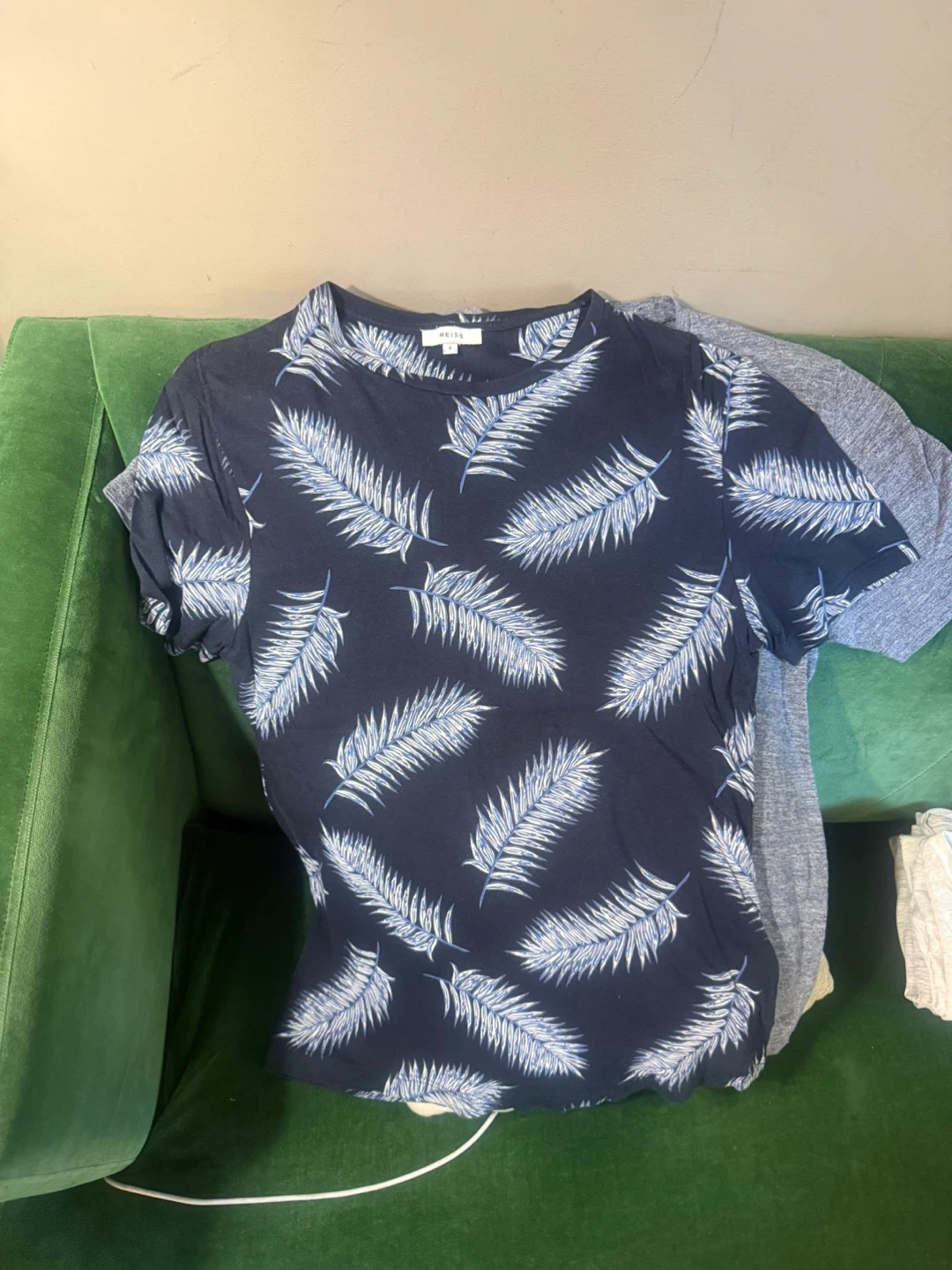 2 Reiss Men's Short Sleeve T-Shirts