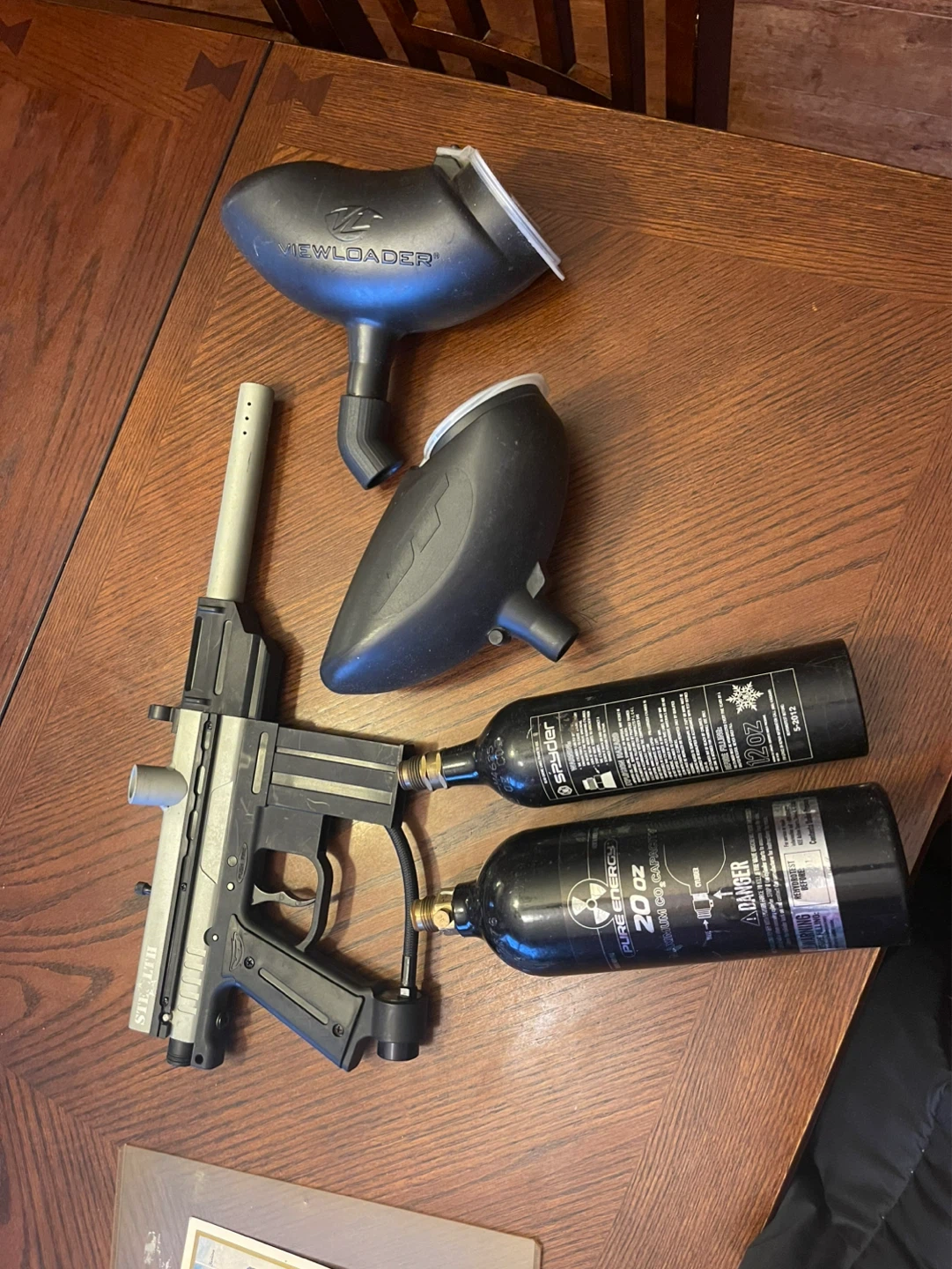 🌱 Spyder Stealth Paintball Gun with Accessories