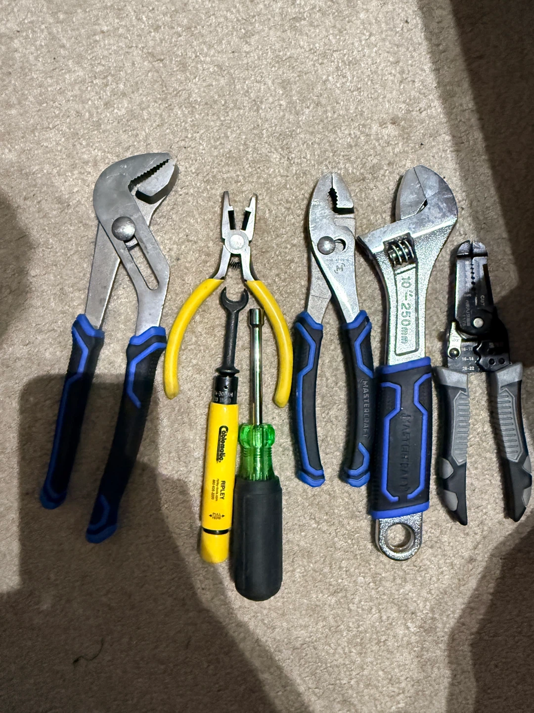 Assorted Hand Tools - photo 2