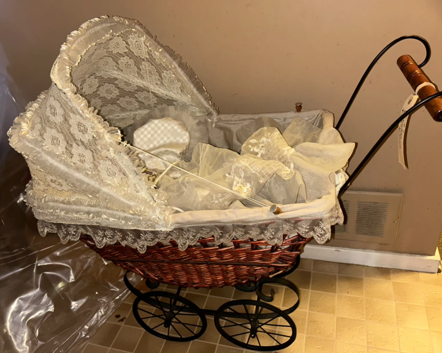 Kingstate The Dollcrafter Porcelain Doll with Bassinet - photo 2