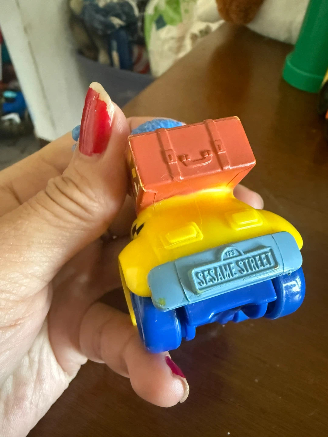 Sesame Street Grover Taxi Toy with Suitcase - photo 2